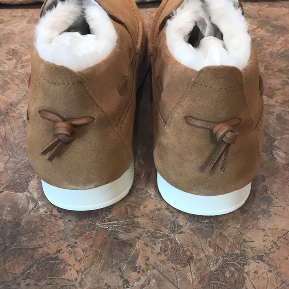 Sperry men’s slip on suede moccasin inspired shoes - Picture 6 of 10